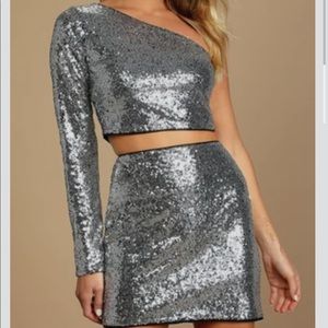 Lulu’s silver sequin two piece set